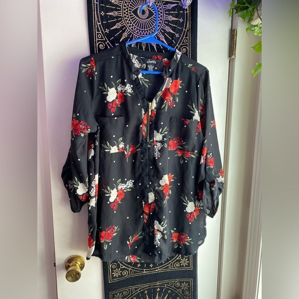 Justify Mid sleeve floral rose top with sleeve buttons